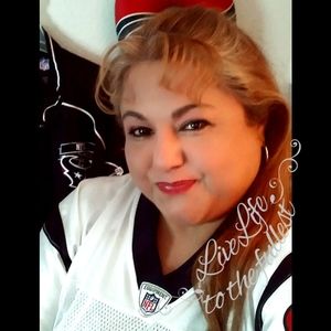 Meet your Posher, Tina